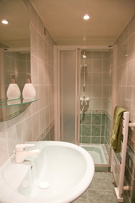 Location Saint Raphael Boulouris Salle de bain